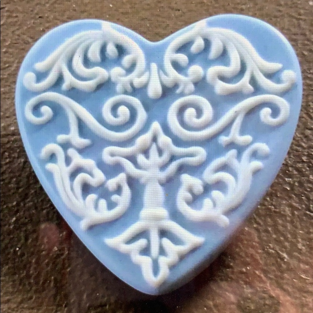Vintage Wedgwood ceramic blue & white heart pin